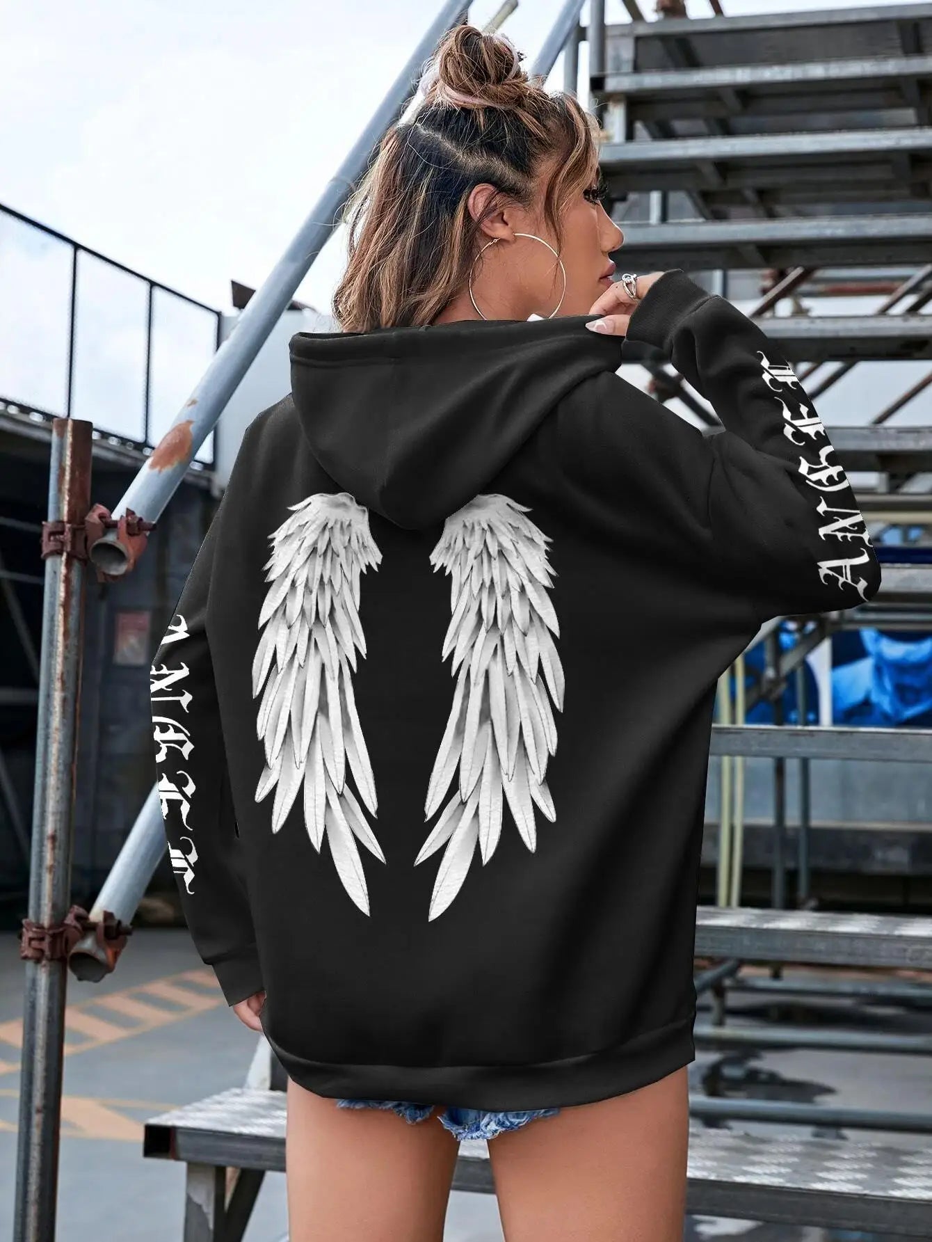 Isabelle - Fleece-Kapuzenjacke mit Engelsflügeln