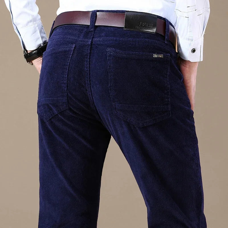 Trevor – Herren Cordhose mit regulärer Passform