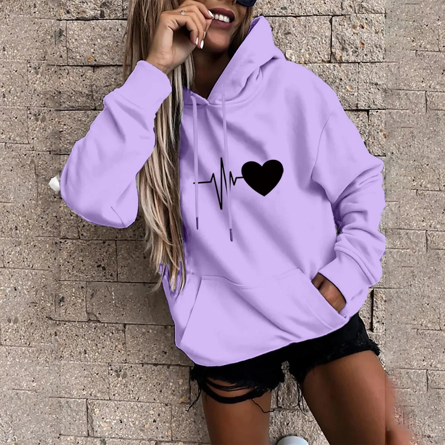 Ava - Kapuzenpullover mit Herzmotiv