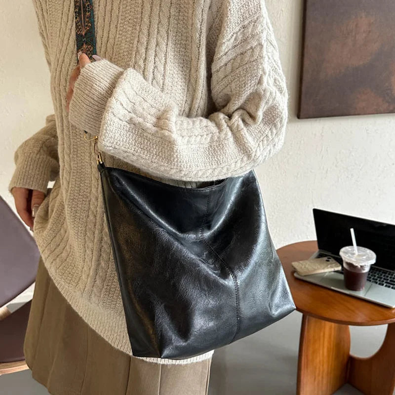Laura - Stilvolle Schultertasche mit Großem Fassungsvermögen