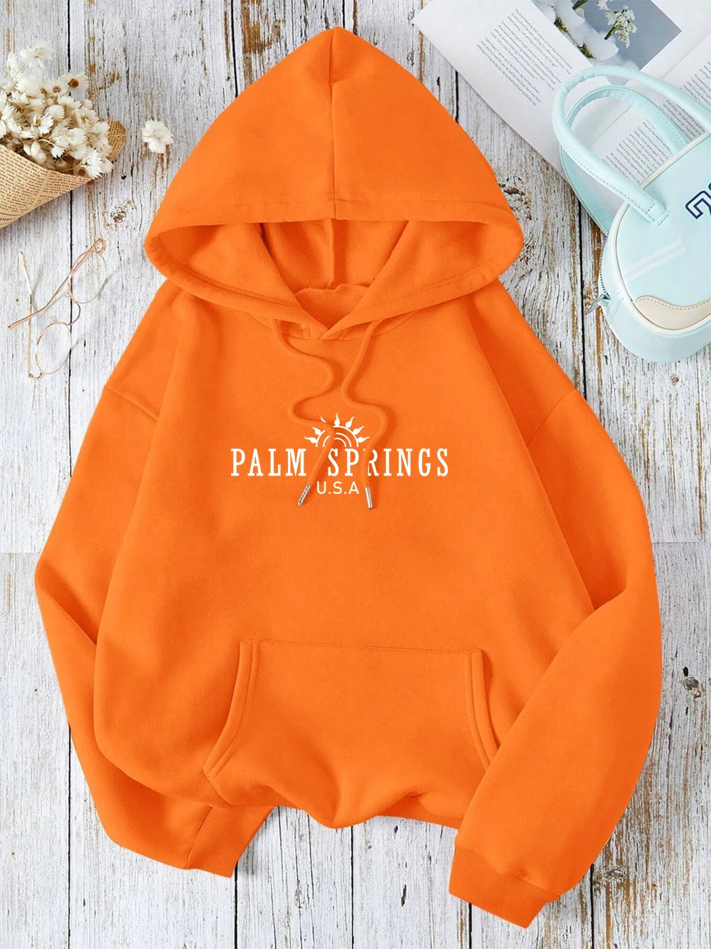 Charlie – Unisex Kapuzenpullover mit Printdesign
