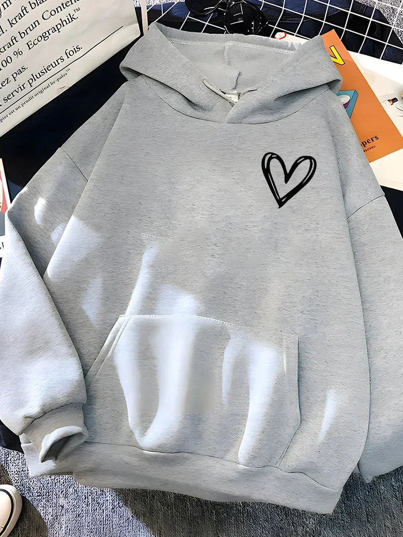 Mila - Kapuzenpullover mit Herzmotiv