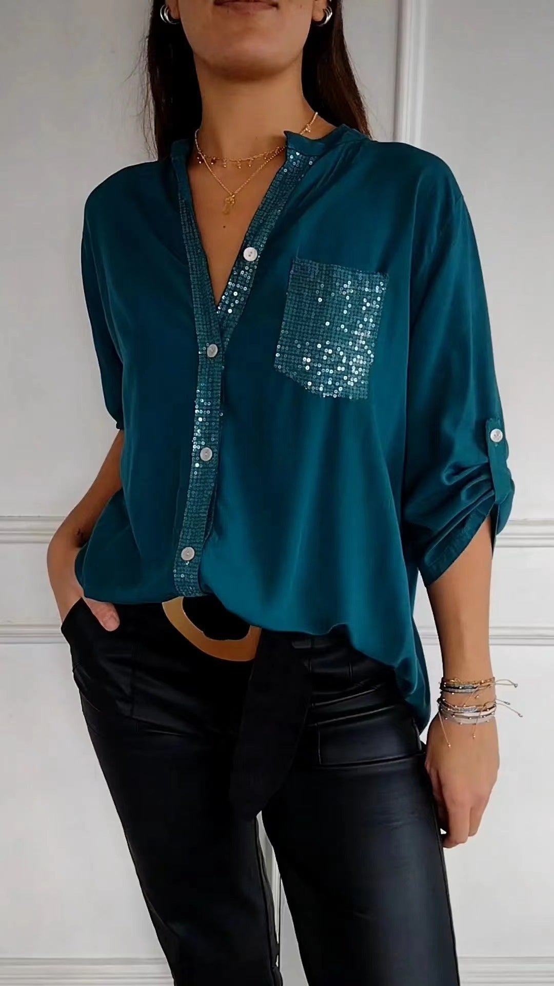 Ruth – Freizeit Bluse mit Pailletten Tasche Design