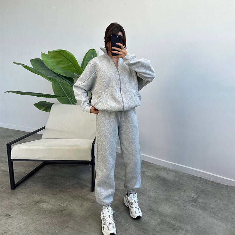Nicola – Modischer Jogger-Set mit Taschen und Stehkragen