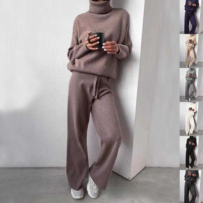 Carol – Freizeitanzug mit Rollkragenpullover und Kordelzughose