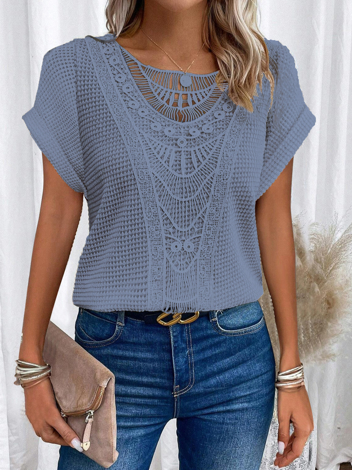Gillian – Sommerliches T-Shirt mit Hohlmustern