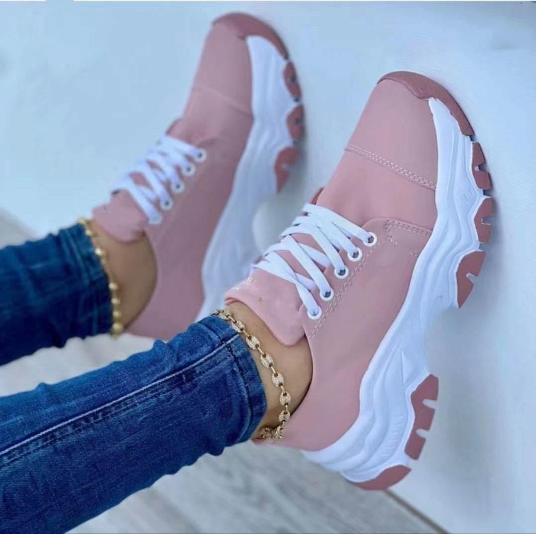 Judith – Runde Halbschuhe mit Keilabsatz für Damen