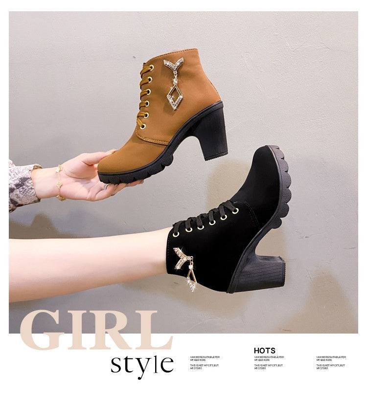 Sophie – Vielseitige Hohe Gummistiefel mit Absatz
