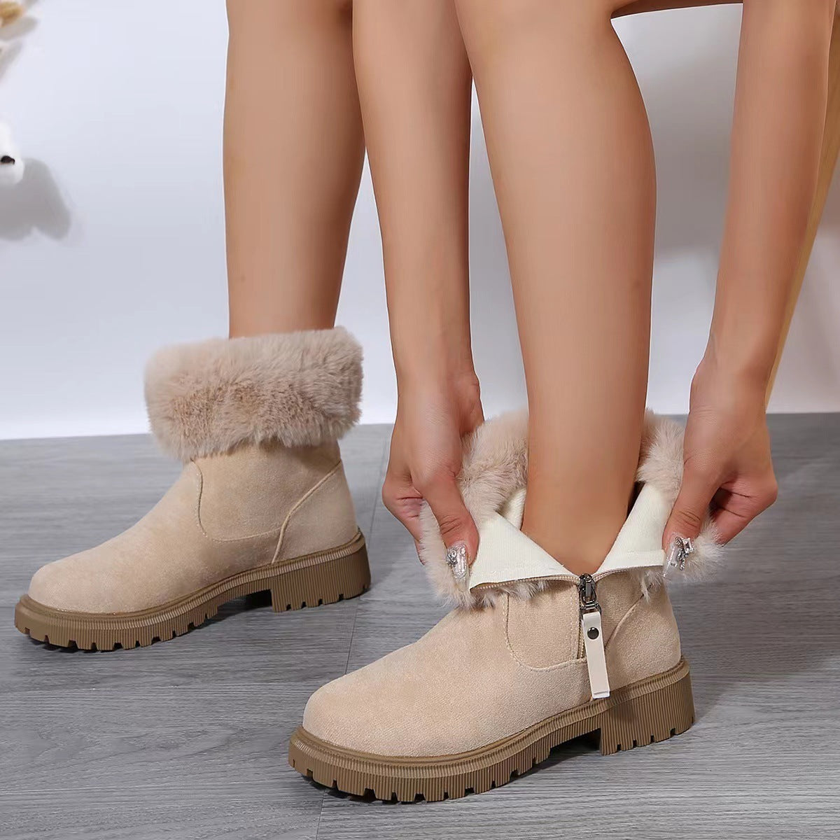 Nicola – Warme Plüschstiefel mit Seitenreißverschluss