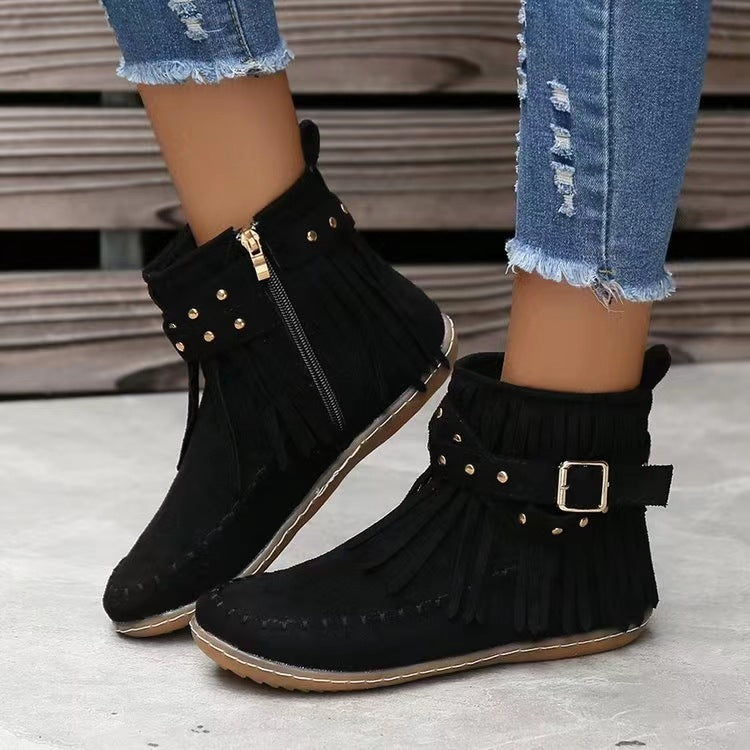 Barbara – Retro Stiefeletten mit Nieten und Quasten