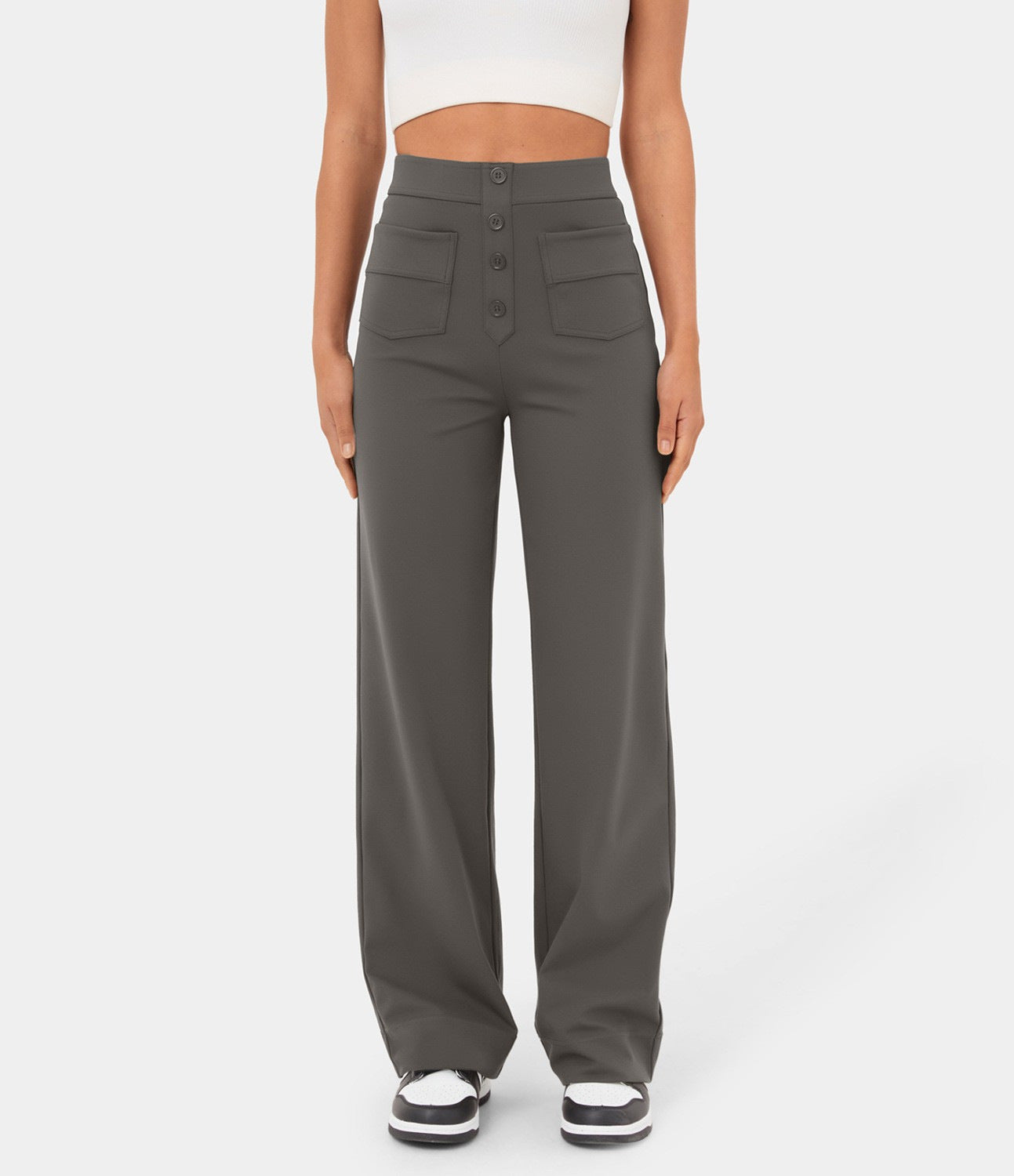 Carly – Weite Damenhose mit Taschen und Knopfdetails