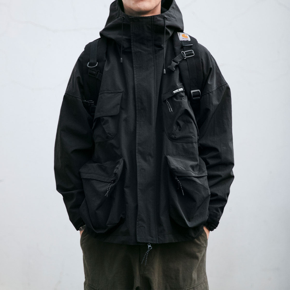 Marcus – Herrenjacke mit Kapuze und funktionalen Taschen