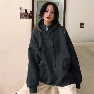 Barbara – Damen Kapuzenpullover mit Stickerei und Samtfutter