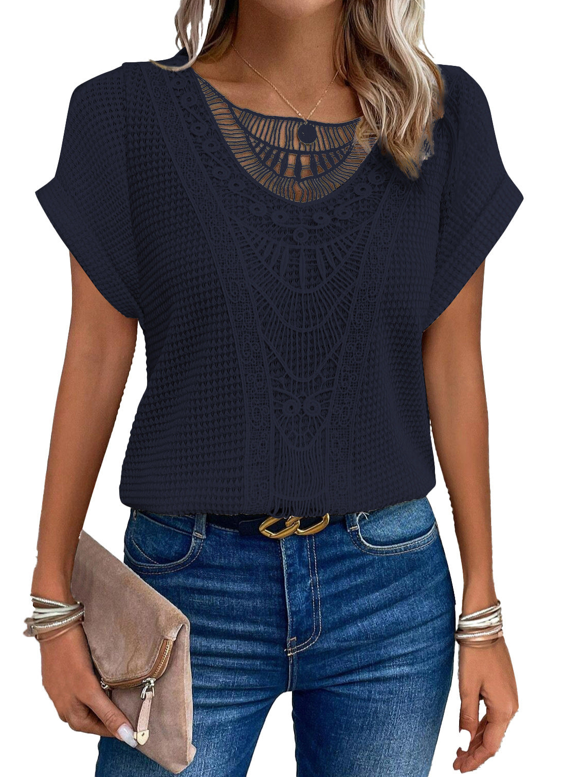 Gillian – Sommerliches T-Shirt mit Hohlmustern