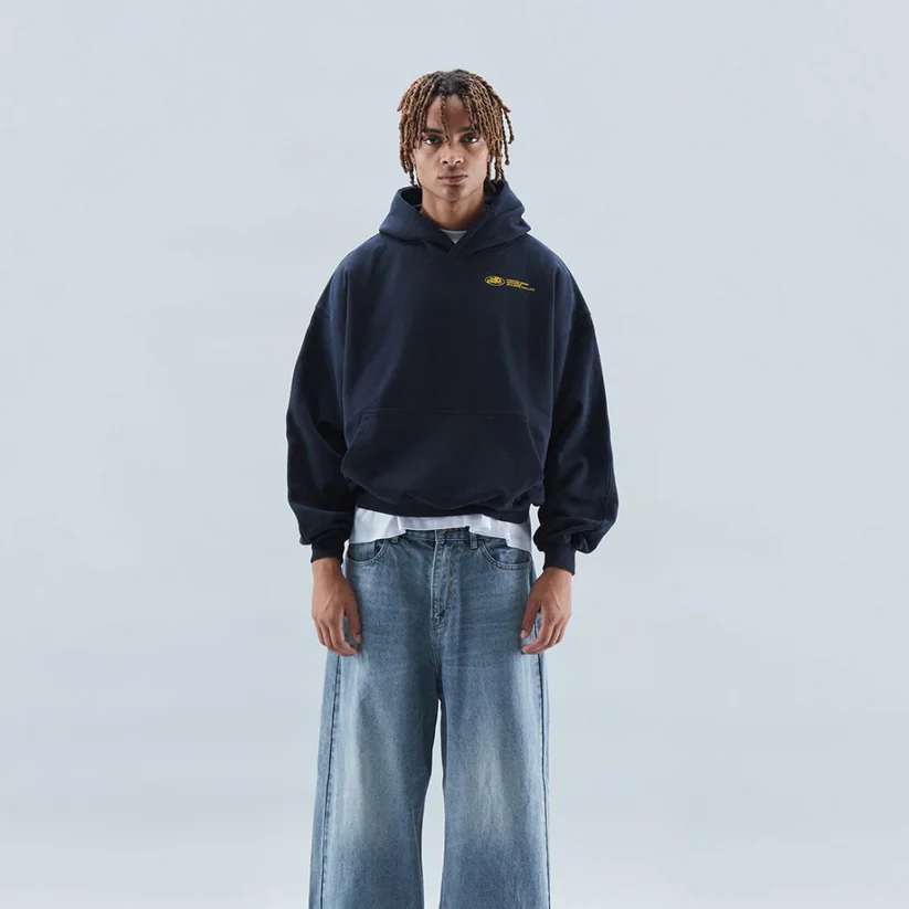 Unisex Hoodie mit grafischem Rückendruck – Moderner Streetwear Style – Perfekt für Alltag und Freizeit