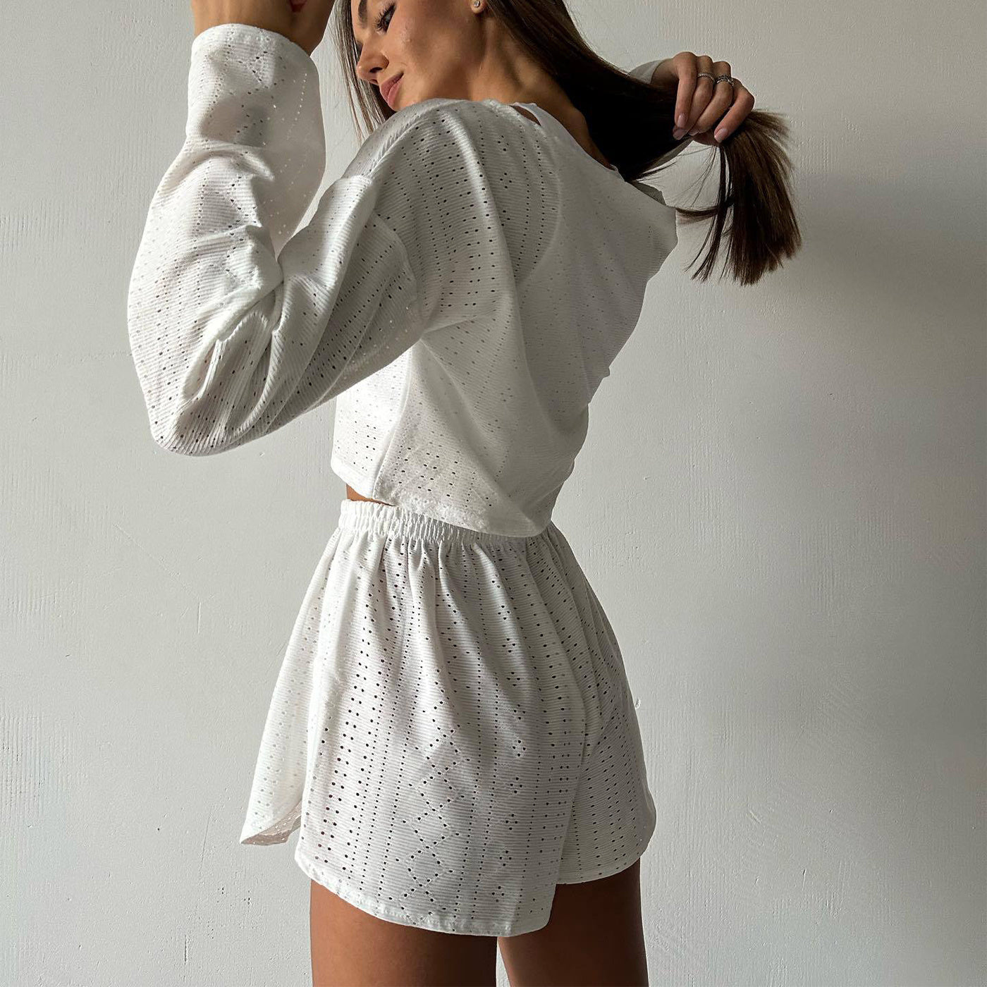 Hannah – Modisches Damen-Outfit mit Rundhals und elastischen Shorts