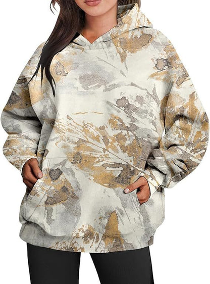 Louise – Oversize Damen-Hoodie mit Ahornblatt-Muster
