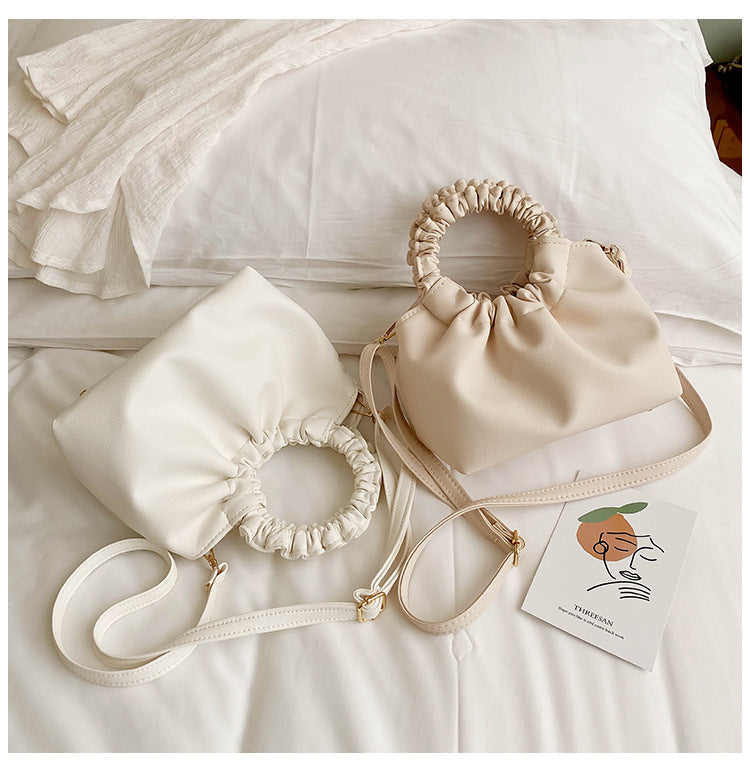 Natasha – Modische Eimer-Schultertasche im Western-Stil