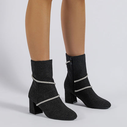 Leanne – Chunky Damenstiefel mit Strassketten-Design