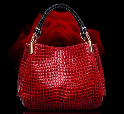 Leah – Damen Schultertasche mit Krokodil-Muster