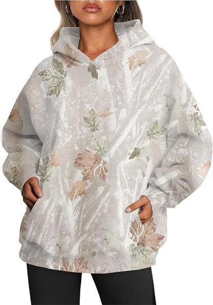 Louise – Oversize Damen-Hoodie mit Ahornblatt-Muster