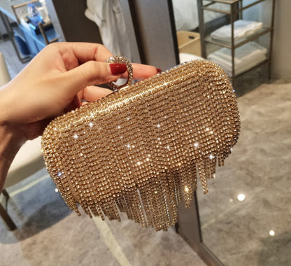 Sophie – Glänzende Damen-Handtasche mit Fransen für die Party