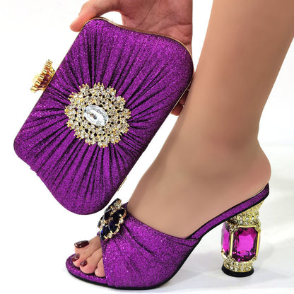 Imogen – Damenschuhe und Taschen mit afrikanischem Design