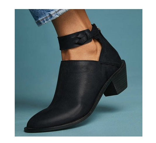 Jessie – Damen-Schnittstiefeletten mit Schnallenriemen