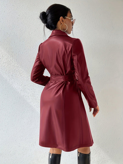 Rebecca – Langer Trenchcoat aus PU-Leder mit Taschen