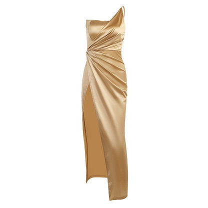 Emily – Ein-Schulter-Satin-Kleid mit Fischgrätenmuster