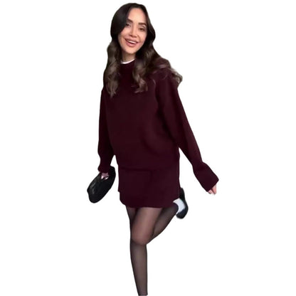 Joy – Elegantes Damenpullover-Set aus Strick mit Minirock