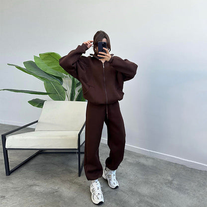 Nicola – Modischer Jogger-Set mit Taschen und Stehkragen
