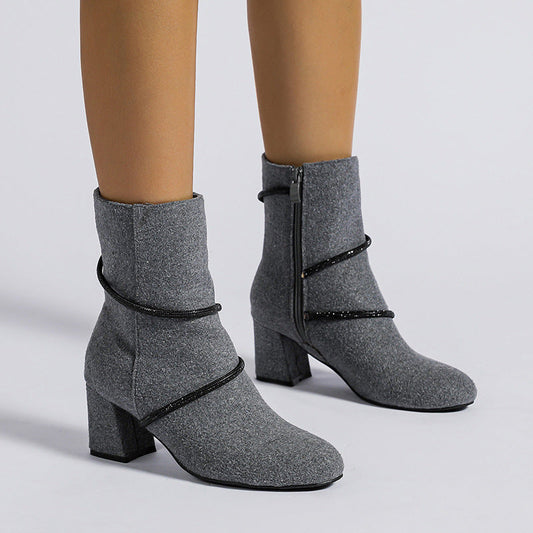 Leanne – Chunky Damenstiefel mit Strassketten-Design