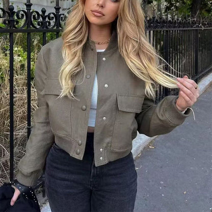 Lynda – Kurzjacke mit Stehkragen und Taschen