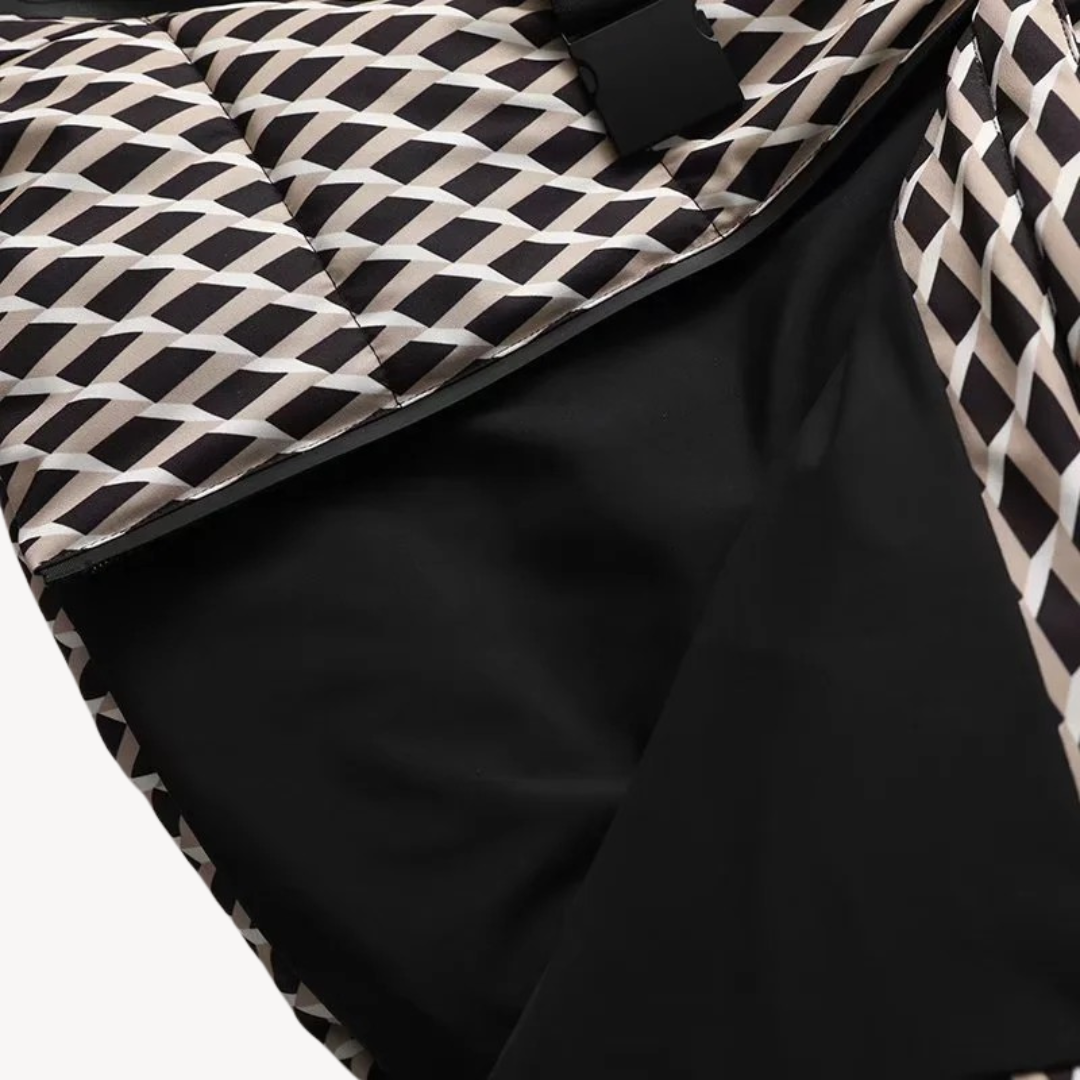 Damen Steppjacke mit Gürtel und Kapuze – Modische, Wasserabweisende Pufferjacke für Winter & Alltag