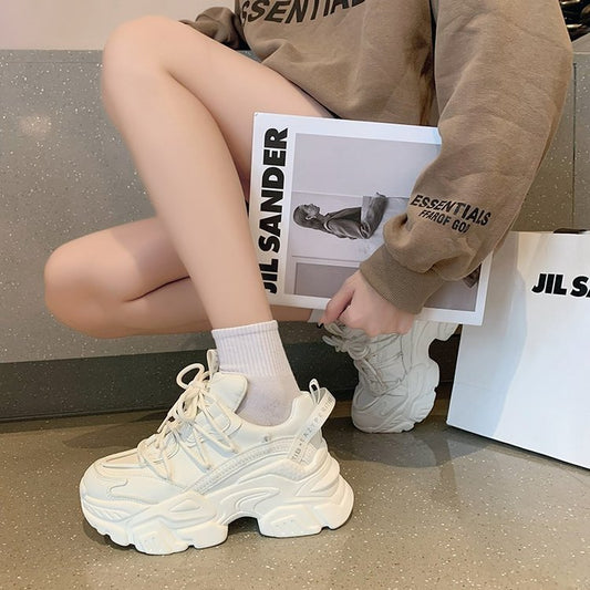 Phoebe – Trendige Damen-Sneaker mit Absatz