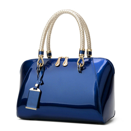 Patricia – Glänzende Handtasche aus Kunstleder