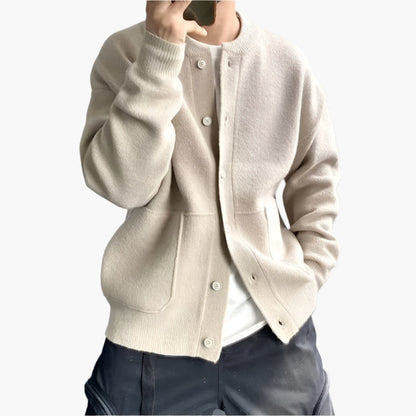 Herren Strickjacke mit Rundhalsausschnitt – Lässiger Stil für Alltag und Freizeit