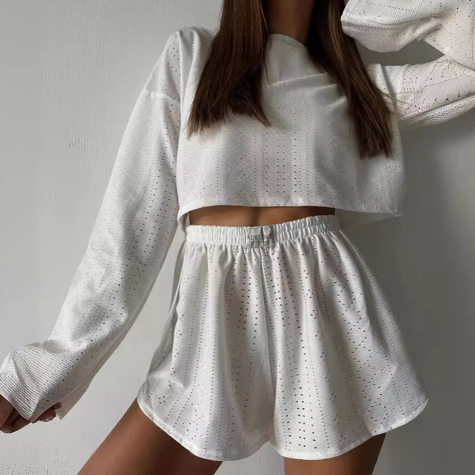 Hannah – Modisches Damen-Outfit mit Rundhals und elastischen Shorts