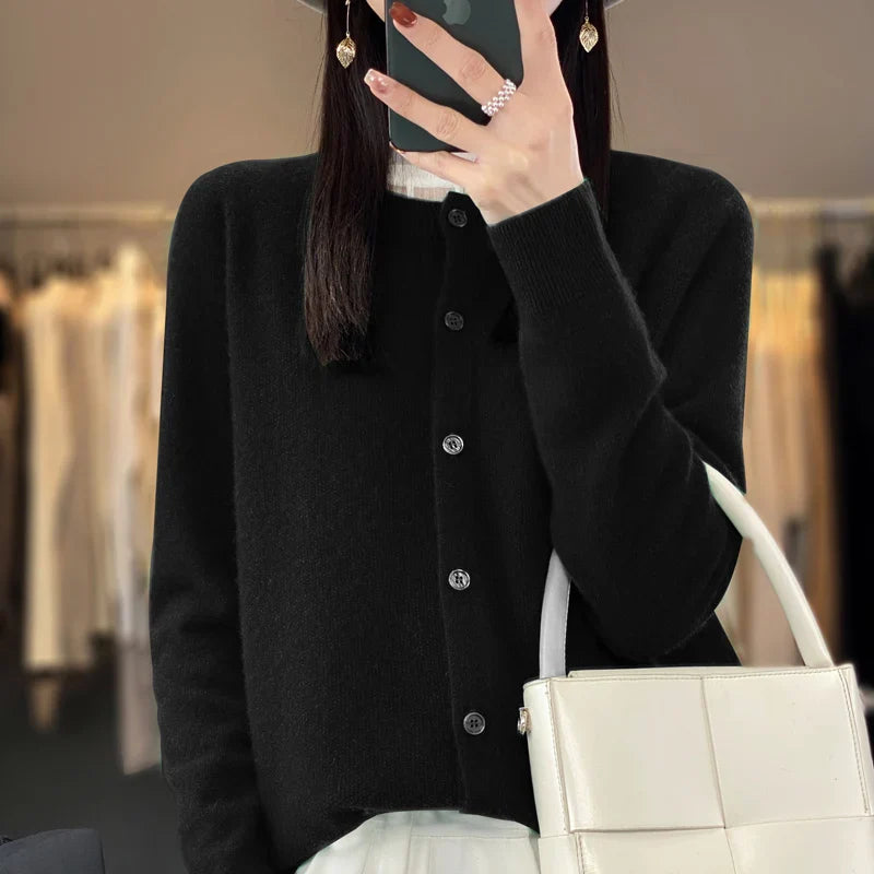 Damen Cardigan aus extrafeiner Merinowolle – Klassischer Stil für Herbst und Winter