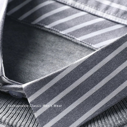 Herren Strickpullover mit gestreiftem Hemdkragen – Stilvoller Freizeitpullover im Schichten-Look