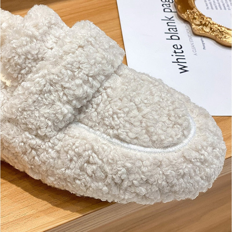 Damen Hausschuhe Plüsch Mokassin Stil – Bequeme und Stilvolle Indoor-Slipper