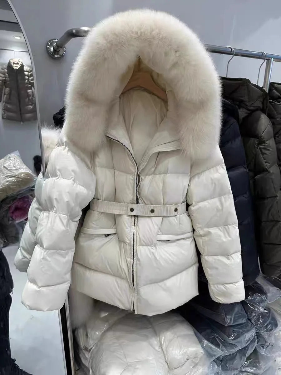 Mila – Luxuriöse Damen-Winterjacke mit Kunstfellkapuze