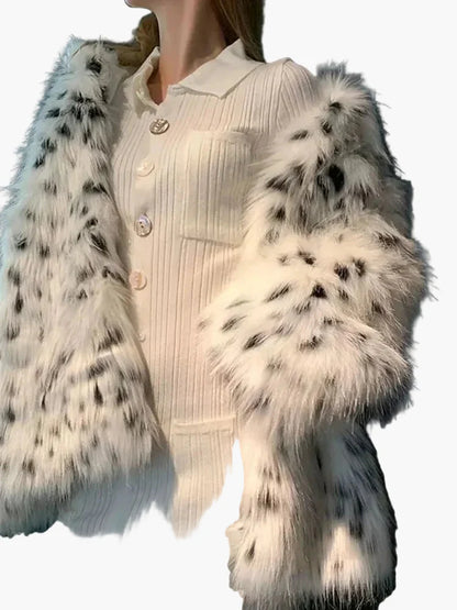 Damen Luxus Felljacke im eleganten Winter-Stil – Exklusive Mode für besondere Anlässe