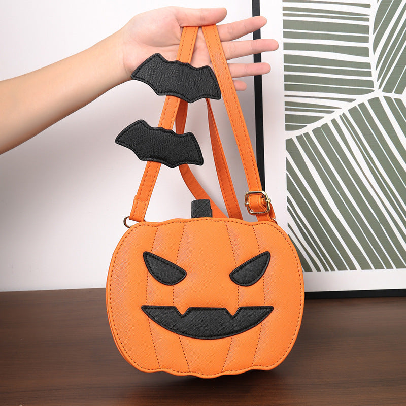 Rebecca – Lustige Kürbis-Schultertasche mit Fledermaus