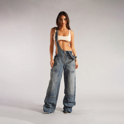 Karen – Weite Damen-Jeans-Latzhose mit Taschen