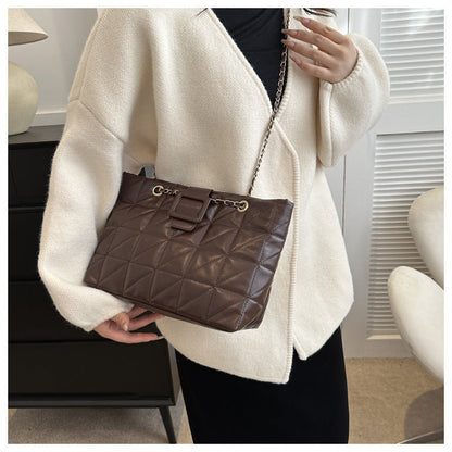 Deborah – Trendige Damen Kettentasche im Chanel-Stil