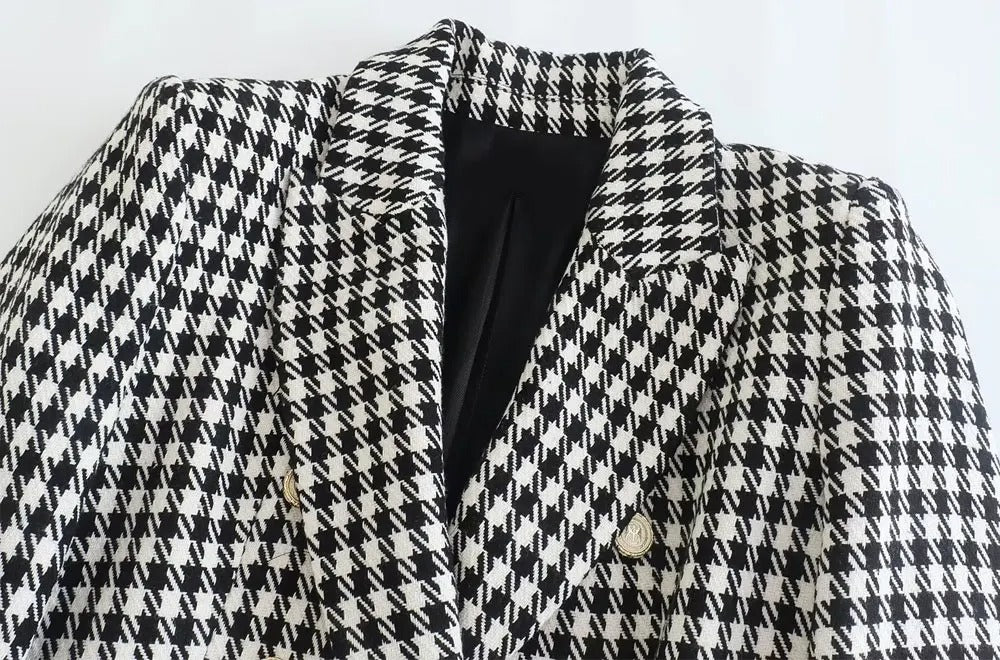 Alina – Doppelreihiger Blazer mit Hahnentrittmuster