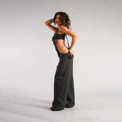 Karen – Weite Damen-Jeans-Latzhose mit Taschen